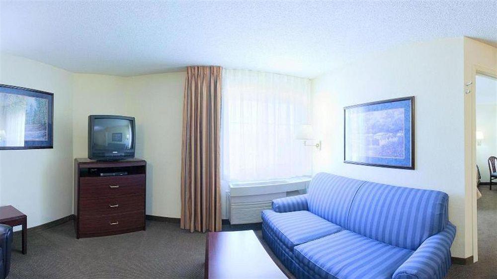 Sonesta Simply Suites Арлингтон Экстерьер фото