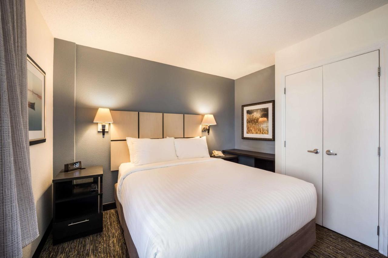 Sonesta Simply Suites Арлингтон Экстерьер фото